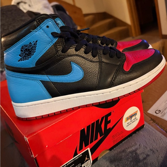 2020 W Nike Air Jordan 1 Retro High
OG UNC To CHI Size 10.5 WMNS - Picture 4 of 4